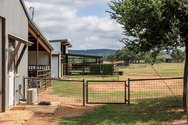 5686 Ranch Rd 1631, Fredericksburg, TX 78624