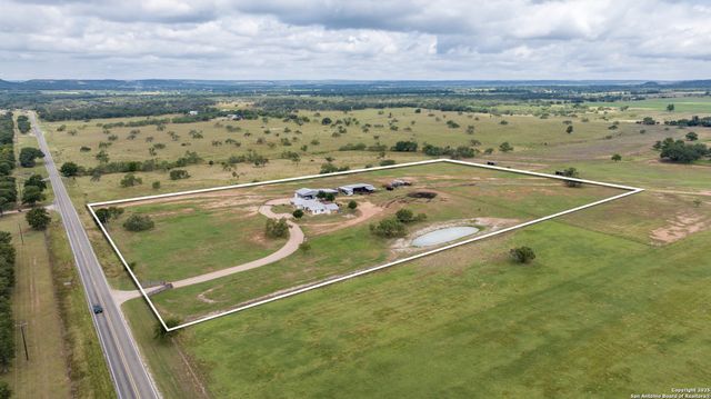 5686 Ranch Rd 1631, Fredericksburg, TX 78624