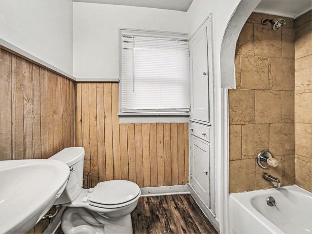 324 Merrill Avenue, Muskegon City, MI 49441