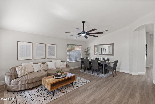 7908 W ROSE GARDEN Lane, Peoria, AZ 85382