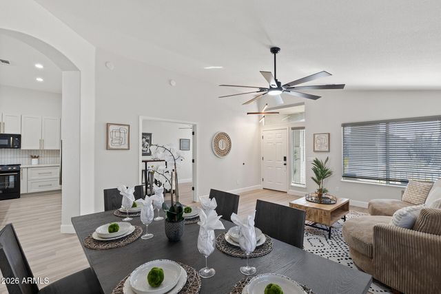 7908 W ROSE GARDEN Lane, Peoria, AZ 85382