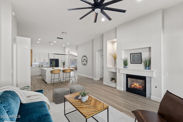 7908 W ROSE GARDEN Lane, Peoria, AZ 85382