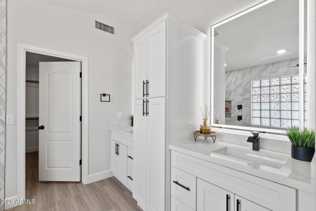 7908 W ROSE GARDEN Lane, Peoria, AZ 85382