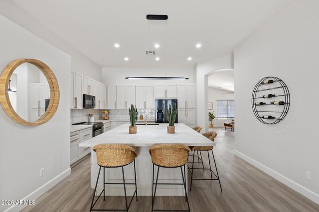 7908 W ROSE GARDEN Lane, Peoria, AZ 85382