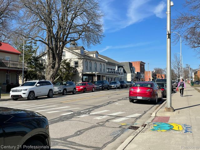 130 WASHINGTON Street, Marine City, MI 48039