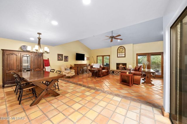 9817 N Calle Loma Linda, Oro Valley, AZ 85737