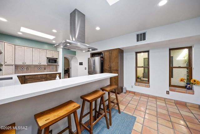 9817 N Calle Loma Linda, Oro Valley, AZ 85737