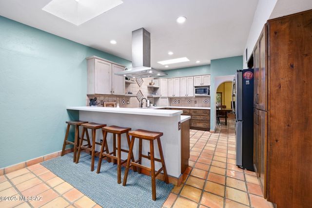 9817 N Calle Loma Linda, Oro Valley, AZ 85737