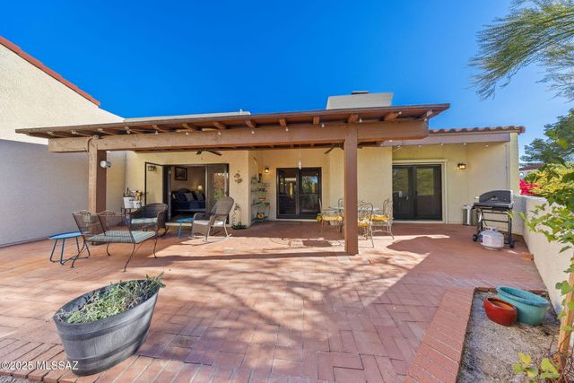9817 N Calle Loma Linda, Oro Valley, AZ 85737