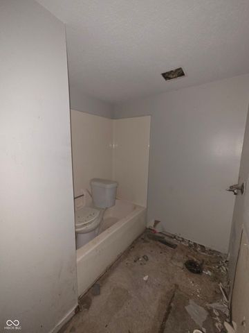 2339 Hoyt Avenue, Indianapolis, IN 46203