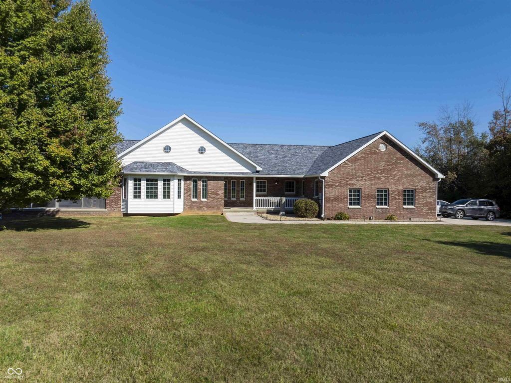 550 N Helton Road, Springville, IN 47462