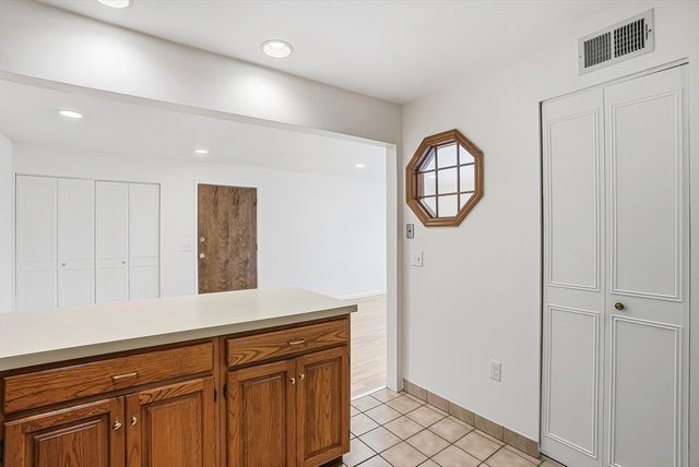 59 School St B12, Northborough, MA 01532