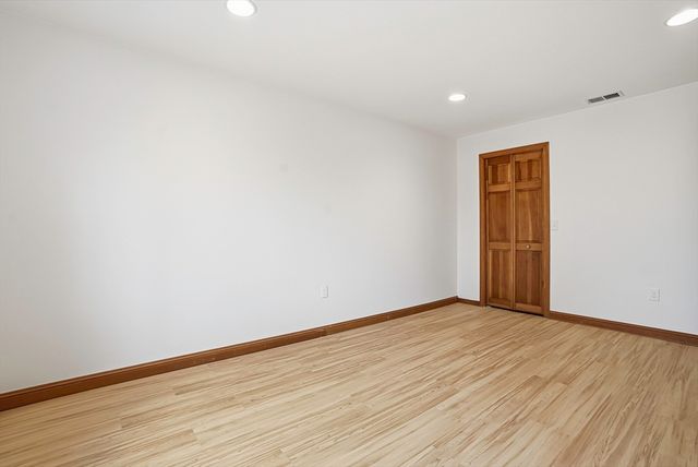 59 School St B12, Northborough, MA 01532