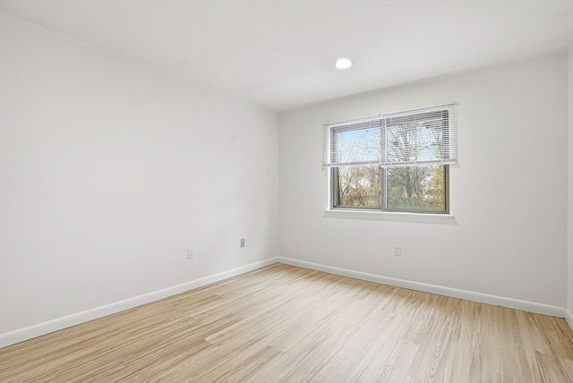 59 School St B12, Northborough, MA 01532