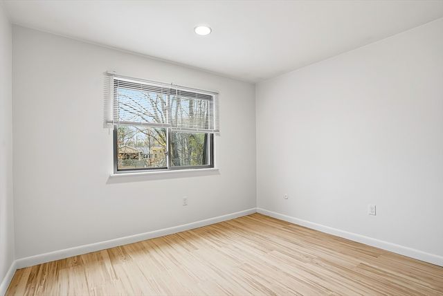 59 School St B12, Northborough, MA 01532