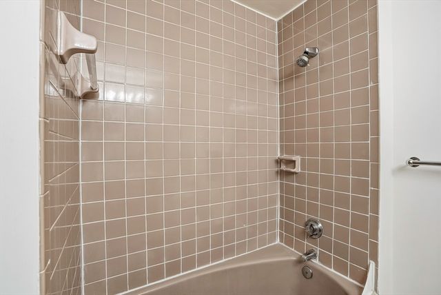 59 School St B12, Northborough, MA 01532