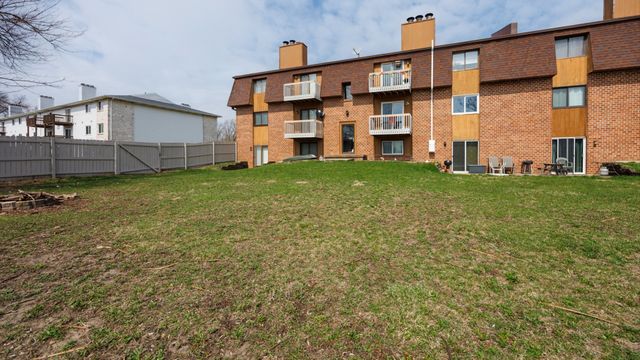 1010 Arlene Court 5, Bloomington, IL 61701