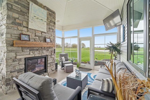 227 PETERLYNN DRIVE, Wrightstown, WI 54180