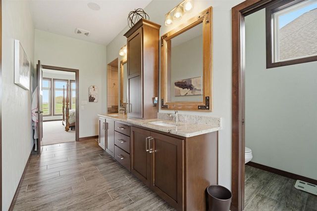 227 PETERLYNN DRIVE, Wrightstown, WI 54180