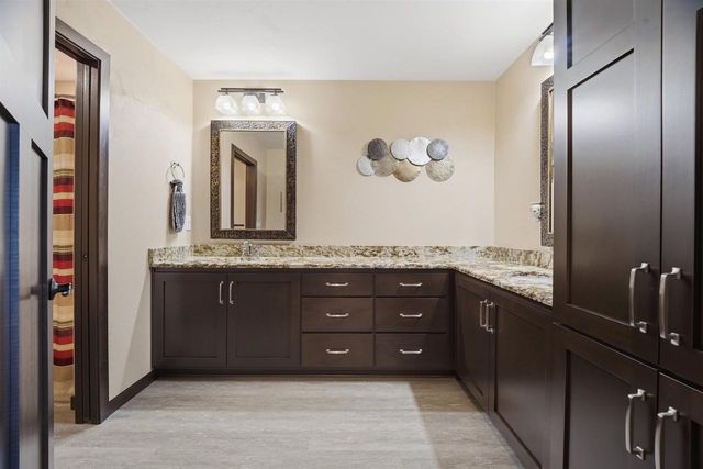 227 PETERLYNN DRIVE, Wrightstown, WI 54180