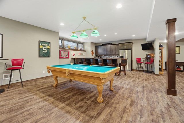 227 PETERLYNN DRIVE, Wrightstown, WI 54180