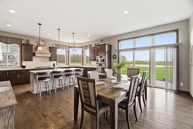 227 PETERLYNN DRIVE, Wrightstown, WI 54180