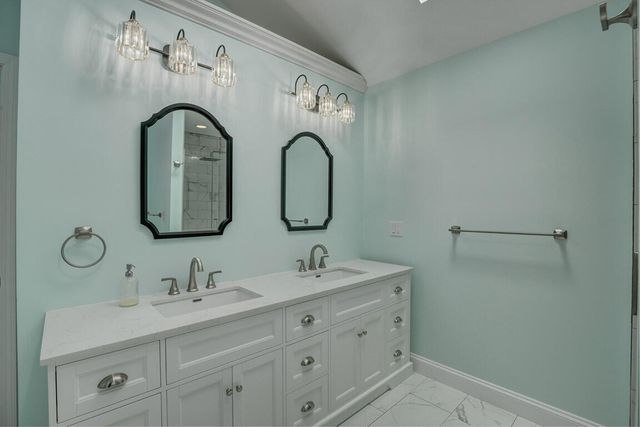 1025 Jackson Road, Park Hills, KY 41011