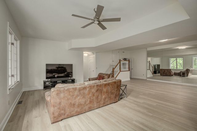 1025 Jackson Road, Park Hills, KY 41011