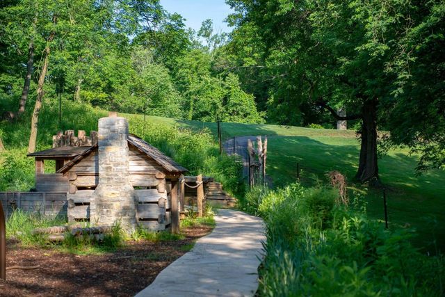 1025 Jackson Road, Park Hills, KY 41011