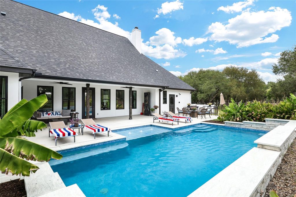 2634 Beaver LN, New Braunfels, TX 78132