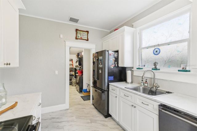 1206 E FRIERSON AVENUE B, Tampa, FL 33603