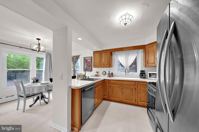 37 GREEN AVE, Lawrenceville, NJ 08648