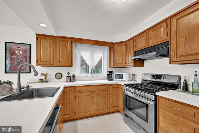 37 GREEN AVE, Lawrenceville, NJ 08648