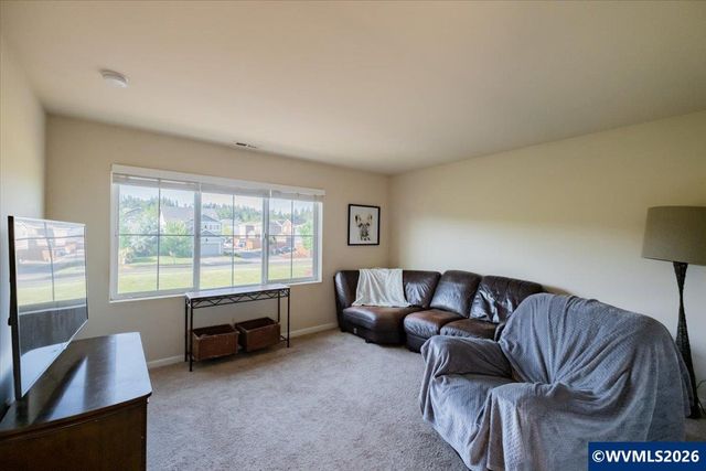 2952 NW Persimmon Wy, Albany, OR 97321