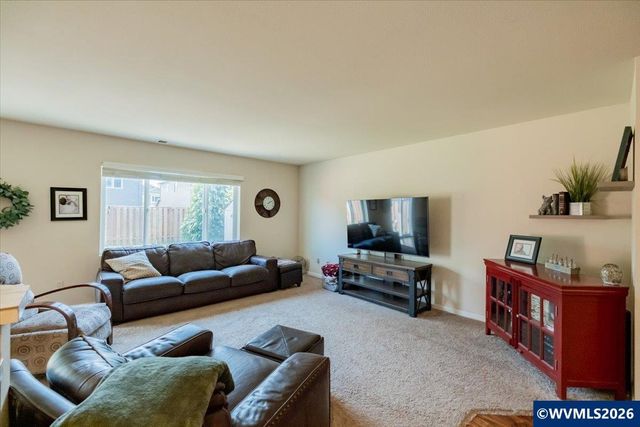 2952 NW Persimmon Wy, Albany, OR 97321