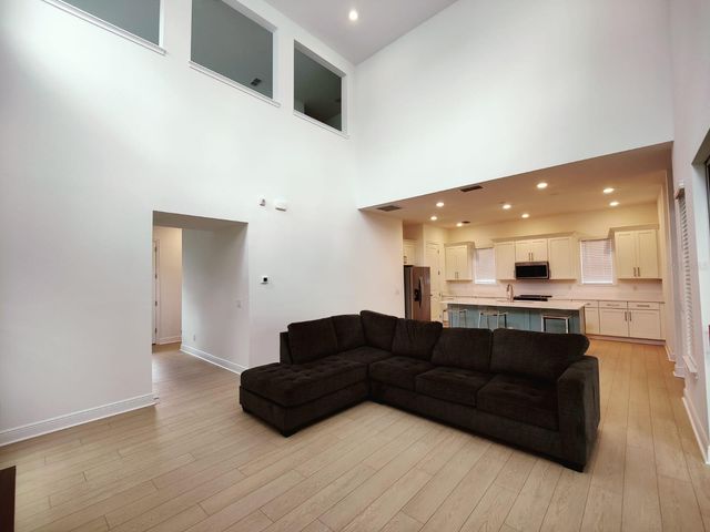 7703 NEMOURS PARKWAY, Orlando, FL 32827