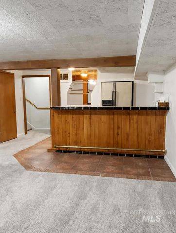 1131 11th Ave E, Twin Falls, ID 83301