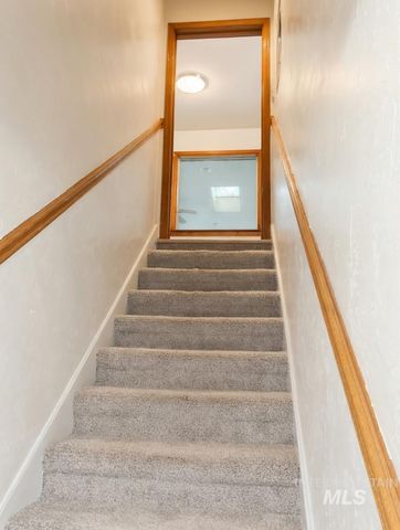 1131 11th Ave E, Twin Falls, ID 83301