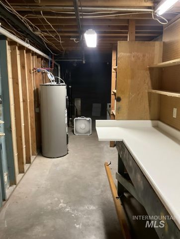 1131 11th Ave E, Twin Falls, ID 83301