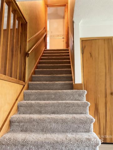 1131 11th Ave E, Twin Falls, ID 83301