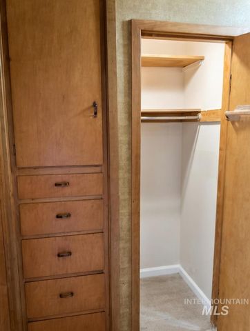 1131 11th Ave E, Twin Falls, ID 83301