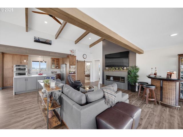 16710 S GERBER Rd, Oregon City, OR 97045