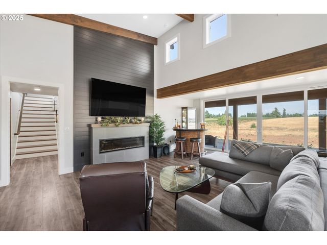 16710 S GERBER Rd, Oregon City, OR 97045