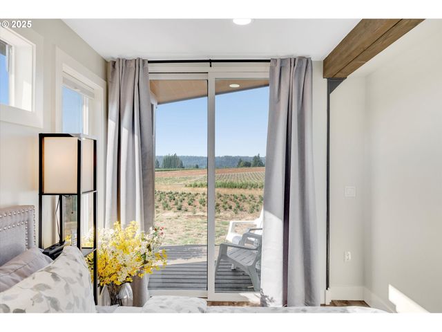 16710 S GERBER Rd, Oregon City, OR 97045