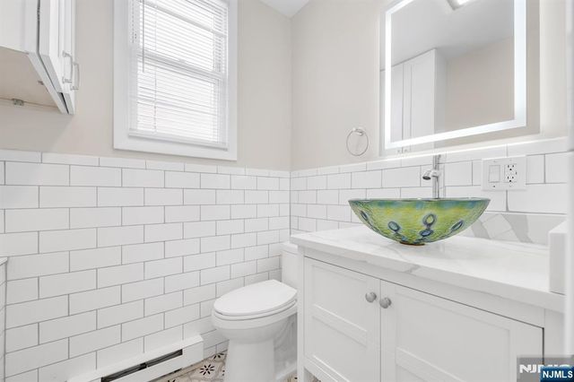 36 Cortland Place A, Tenafly, NJ 07670