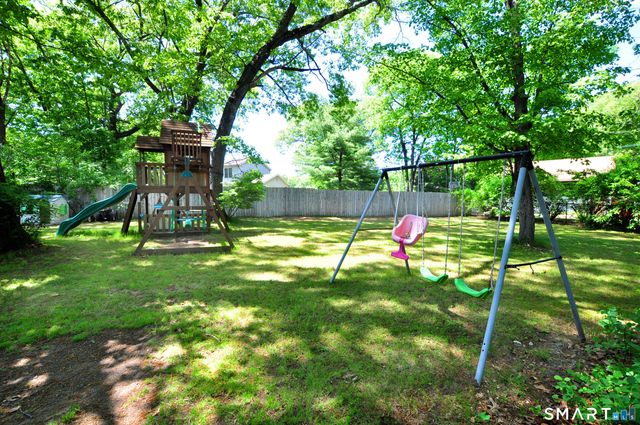 20 Miller Terrace, Windsor Locks, CT 06096