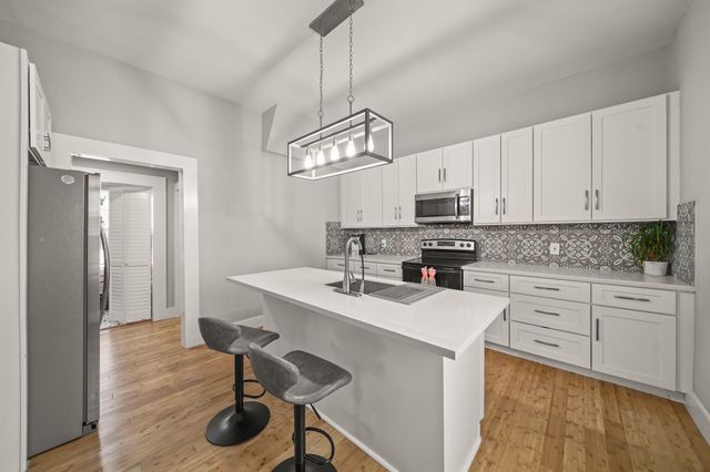 3403 Ursuline Street, Galveston, TX 77550