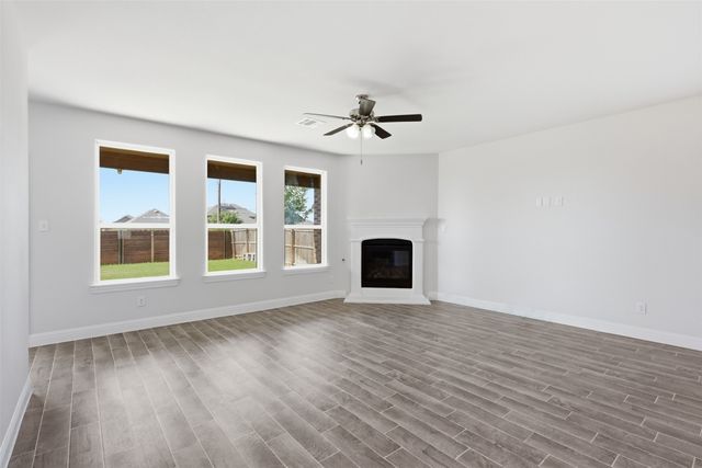 11216 Ranchera Drive, Aubrey, TX 76227
