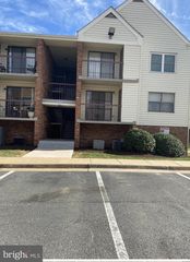 200 CHESTERFIELD LN #203, Stafford, VA 22556