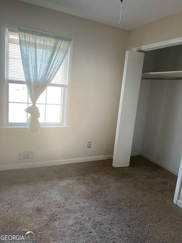 1336 White Oak Street SE, Conyers, GA 30013